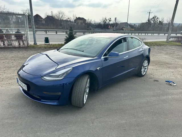 Tesla Model 3 - фото 3