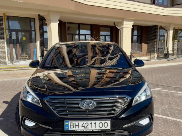 Hyundai Sonata - фото 1