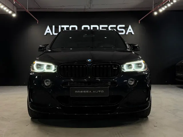 BMW X5 - фото 1