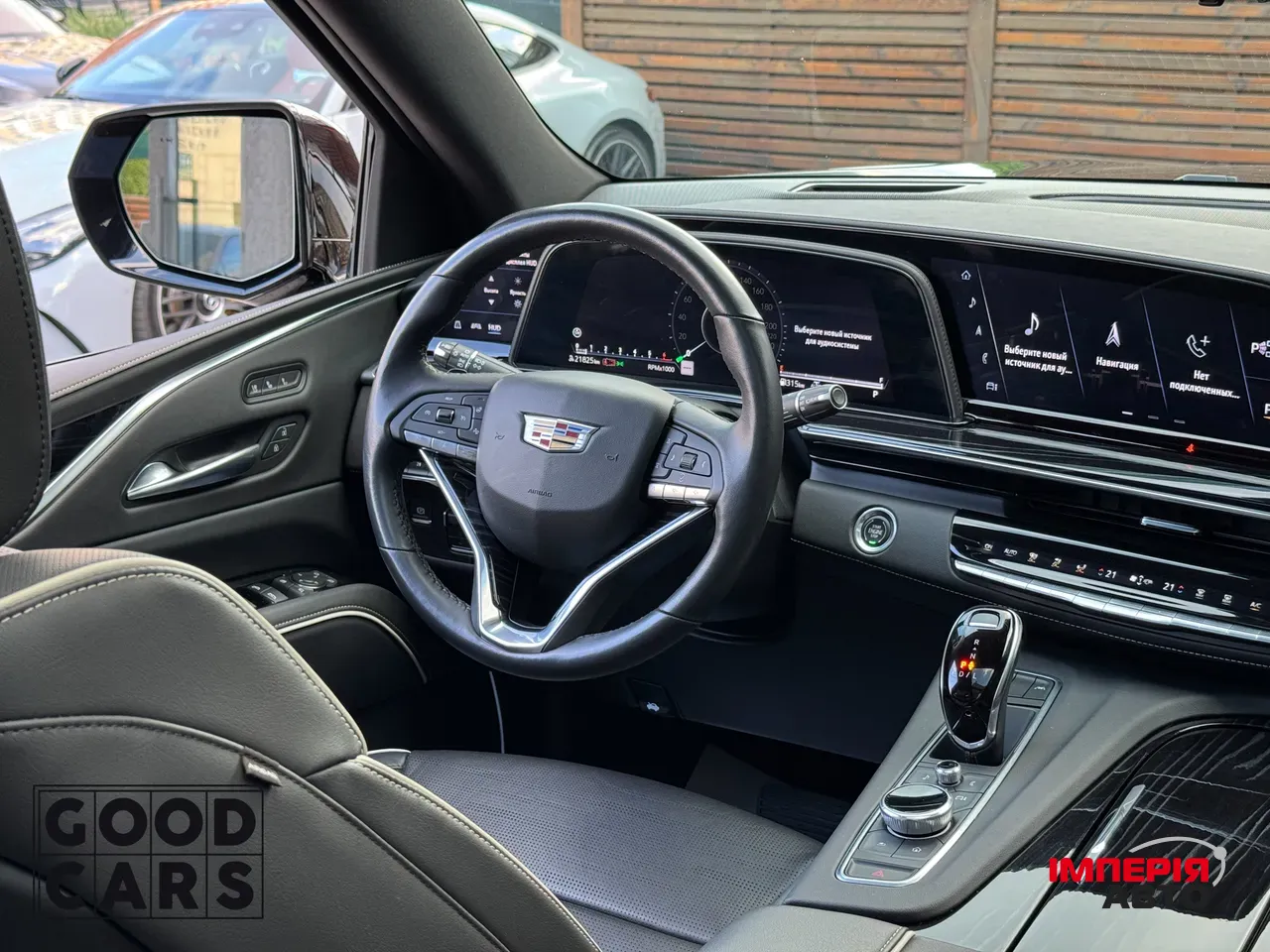 Cadillac Escalade - фото 24