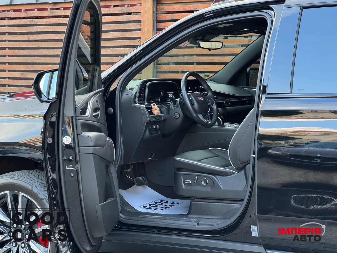 Cadillac Escalade - фото 15