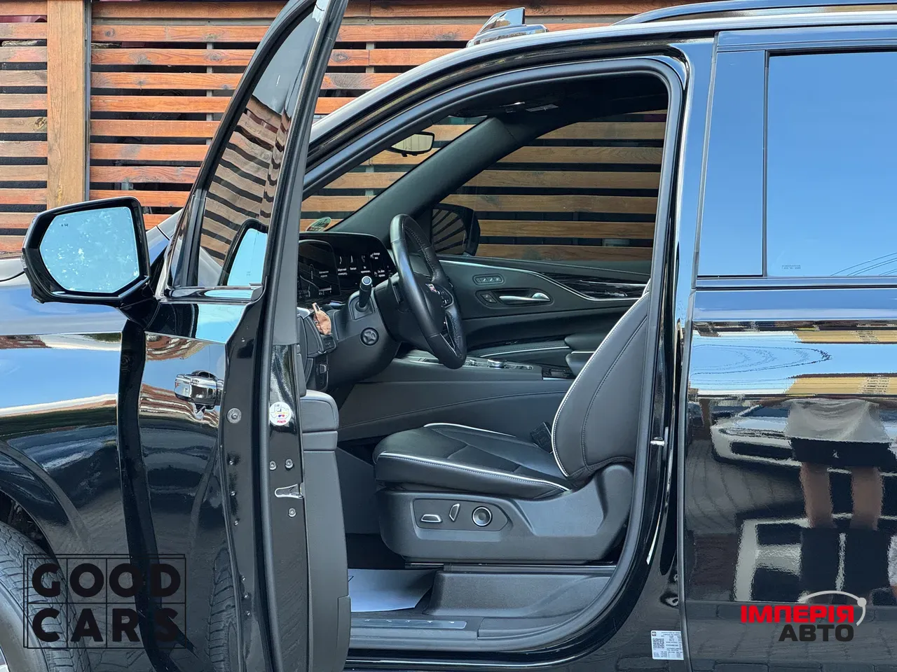 Cadillac Escalade - фото 16