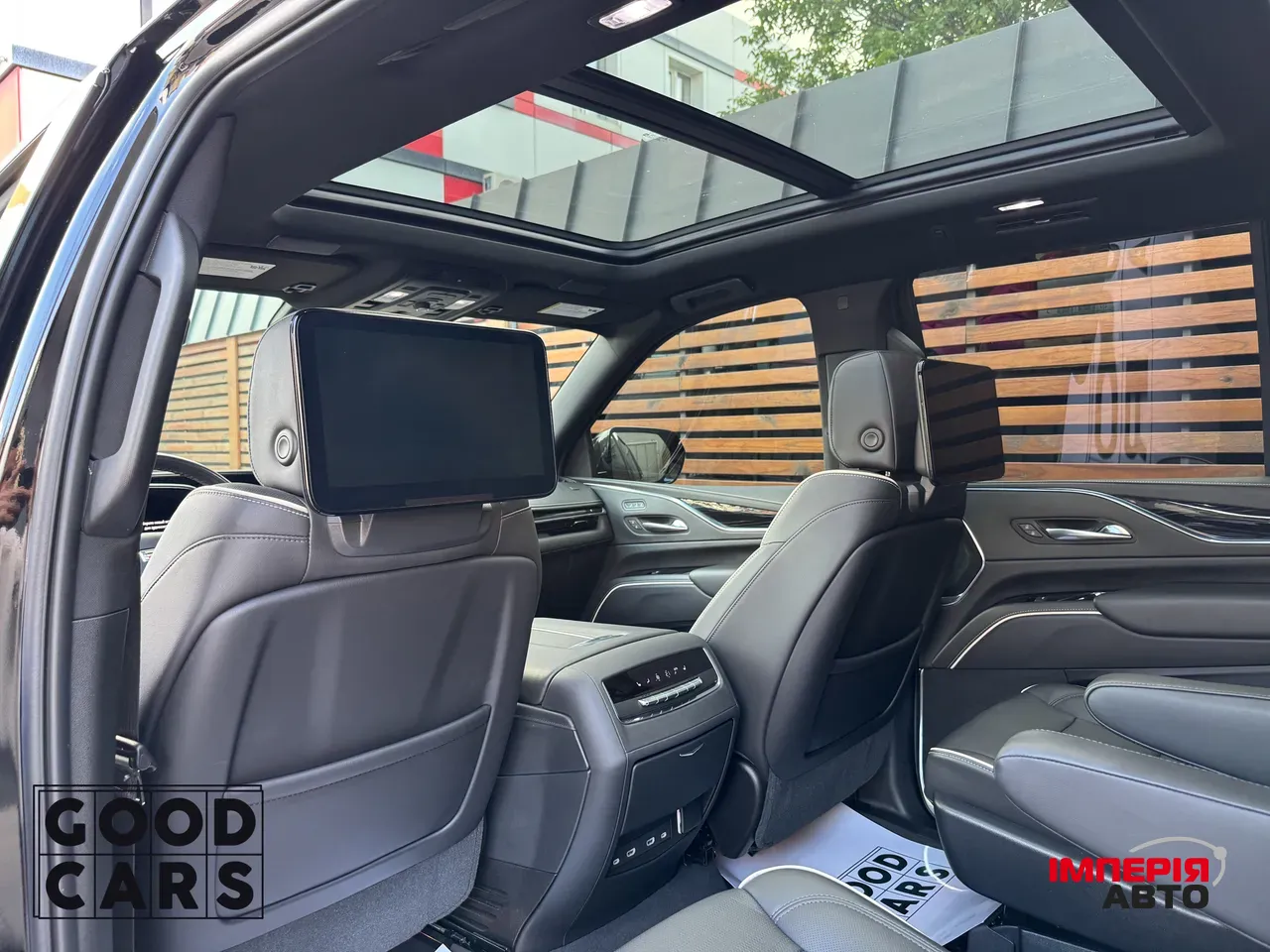 Cadillac Escalade - фото 20