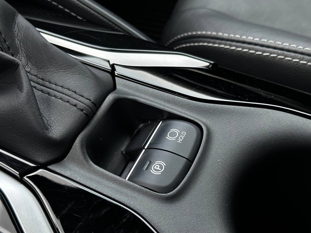 Toyota Corolla - фото 1