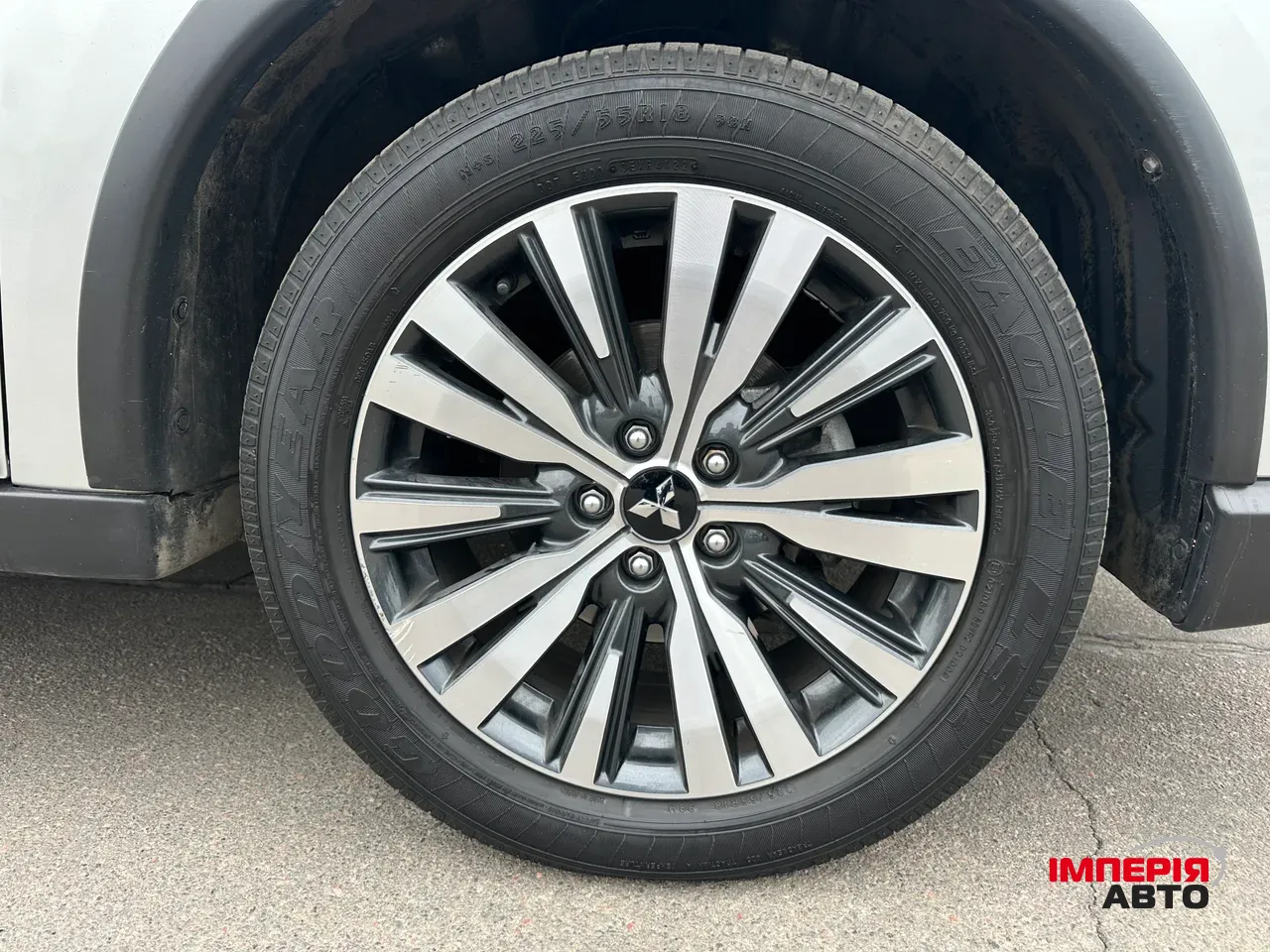 Mitsubishi Outlander - фото 9