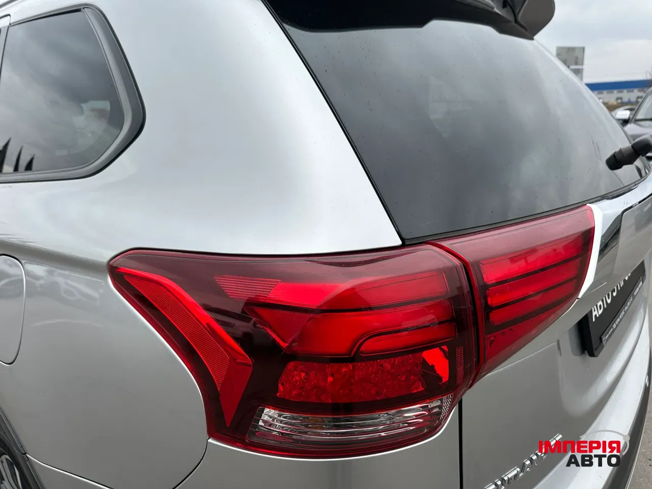 Mitsubishi Outlander - фото 10