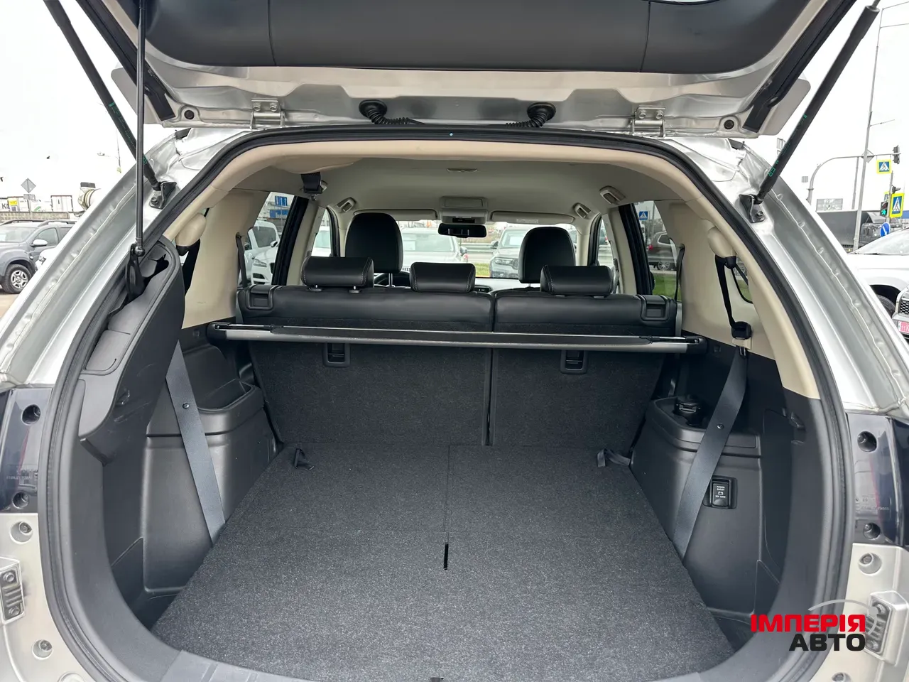 Mitsubishi Outlander - фото 12