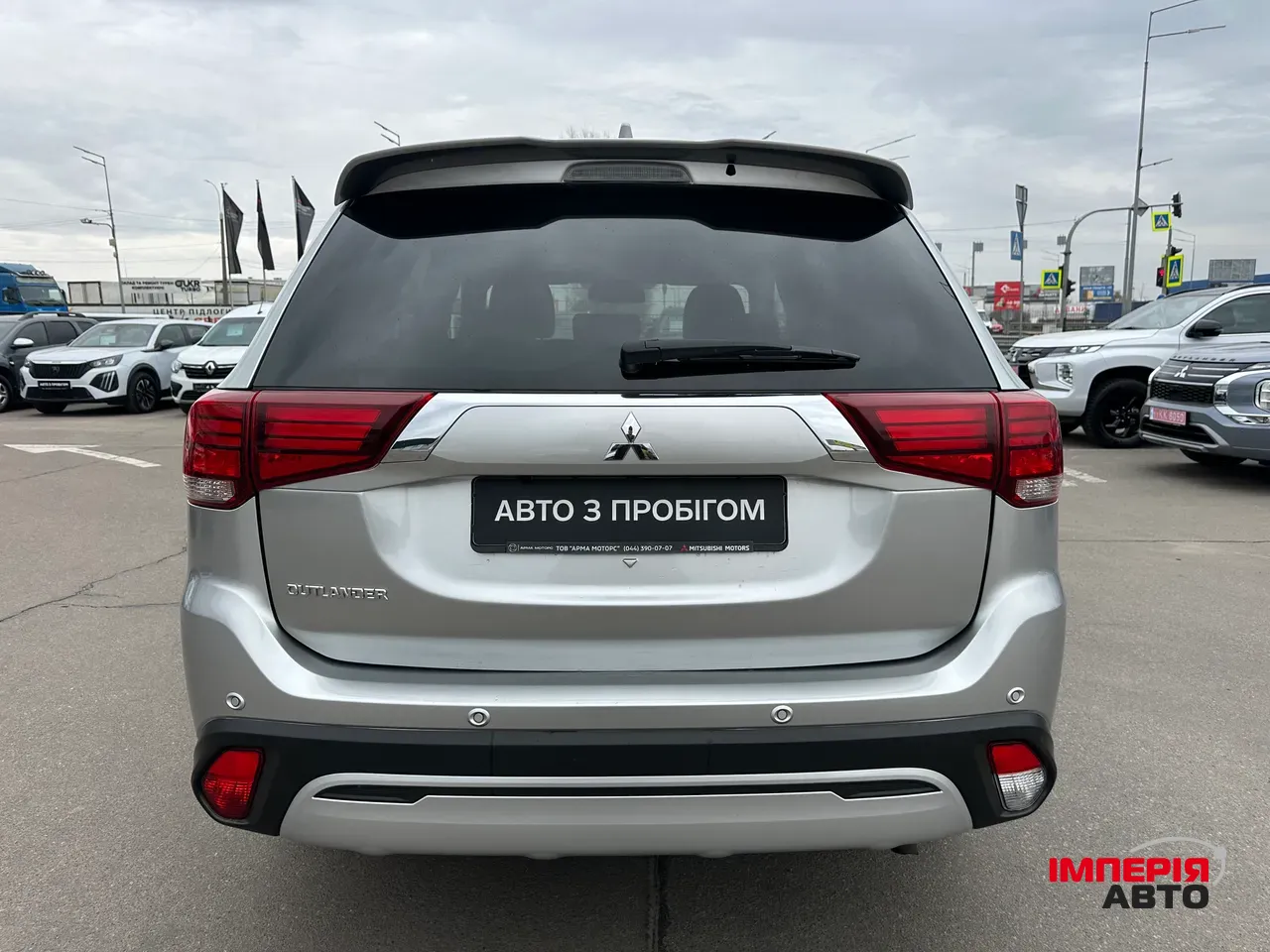 Mitsubishi Outlander - фото 6