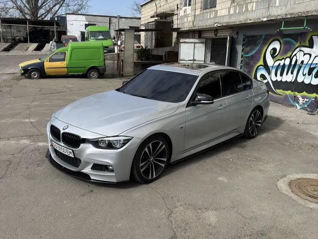 BMW 3 серії - фото 1