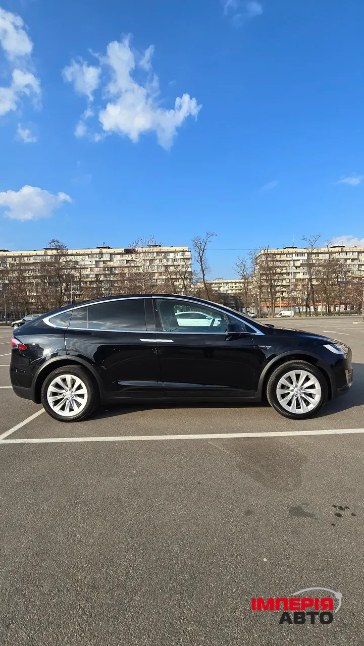 Tesla Model X - фото 7