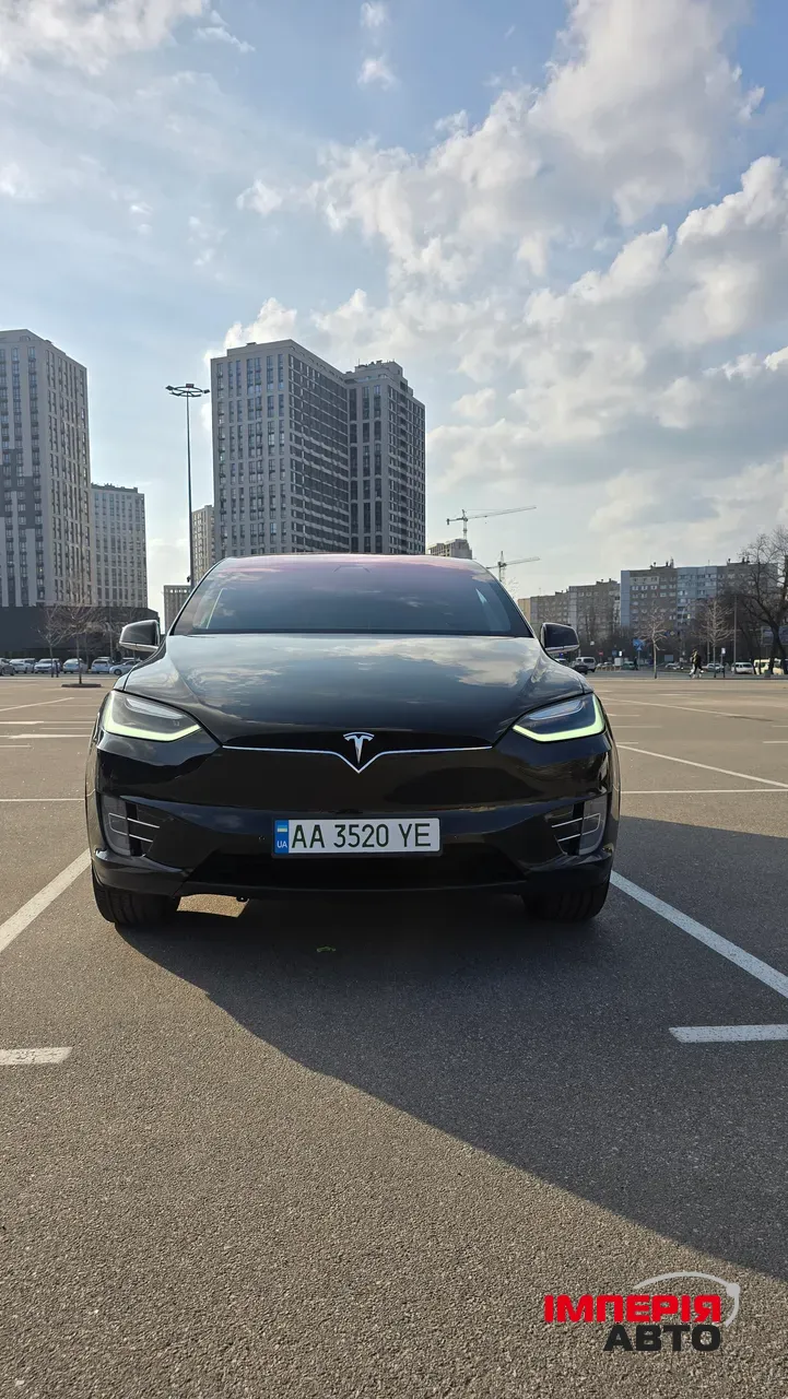 Tesla Model X - фото 8