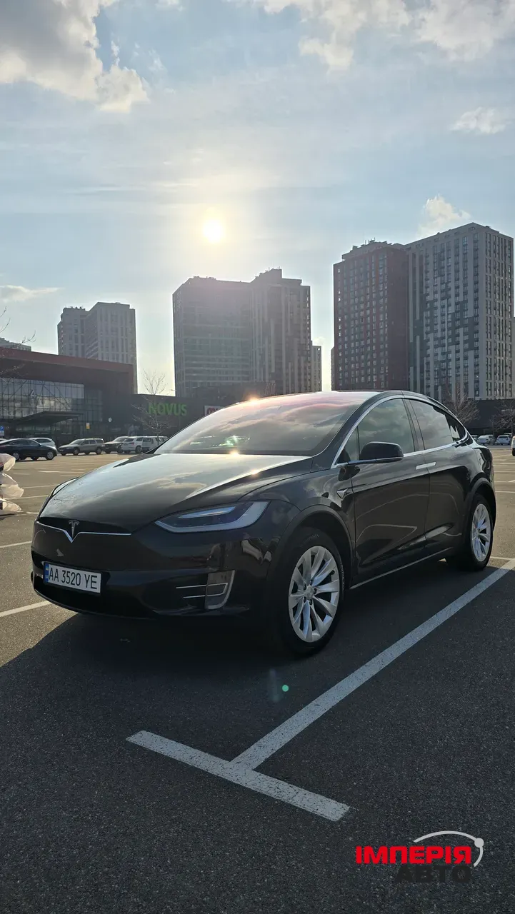 Tesla Model X - фото 6