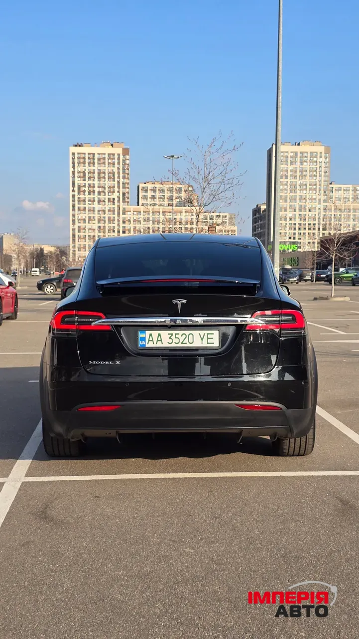 Tesla Model X - фото 12