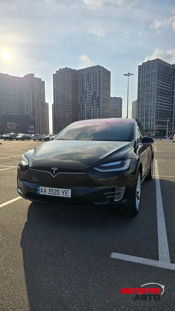 Tesla Model X - фото 9