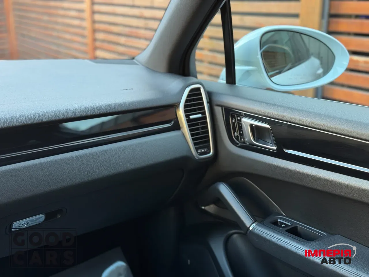 Porsche Cayenne - фото 28