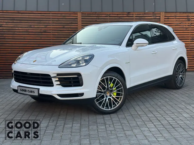 Porsche Cayenne - фото 1