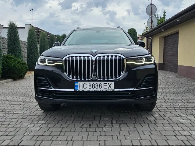 BMW X7 - фото 3