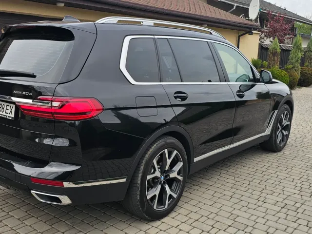 BMW X7 - фото 4