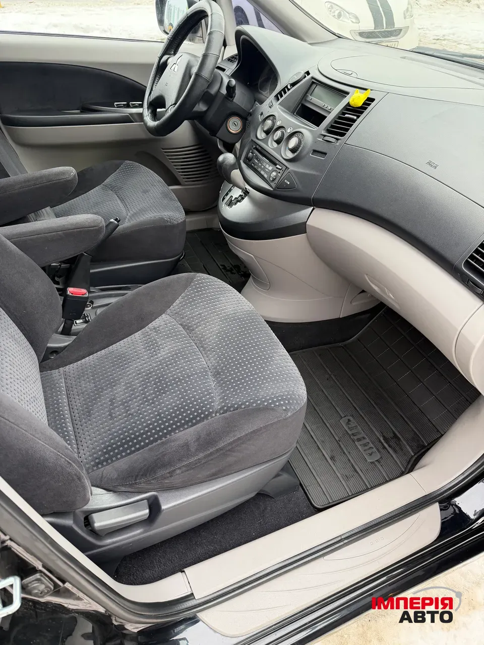 Mitsubishi Grandis - фото 20