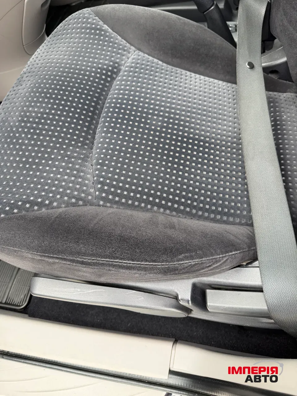 Mitsubishi Grandis - фото 7