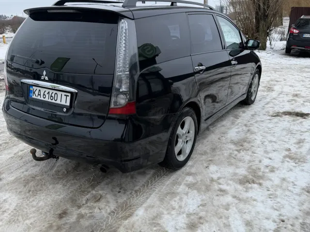 Mitsubishi Grandis - фото 4