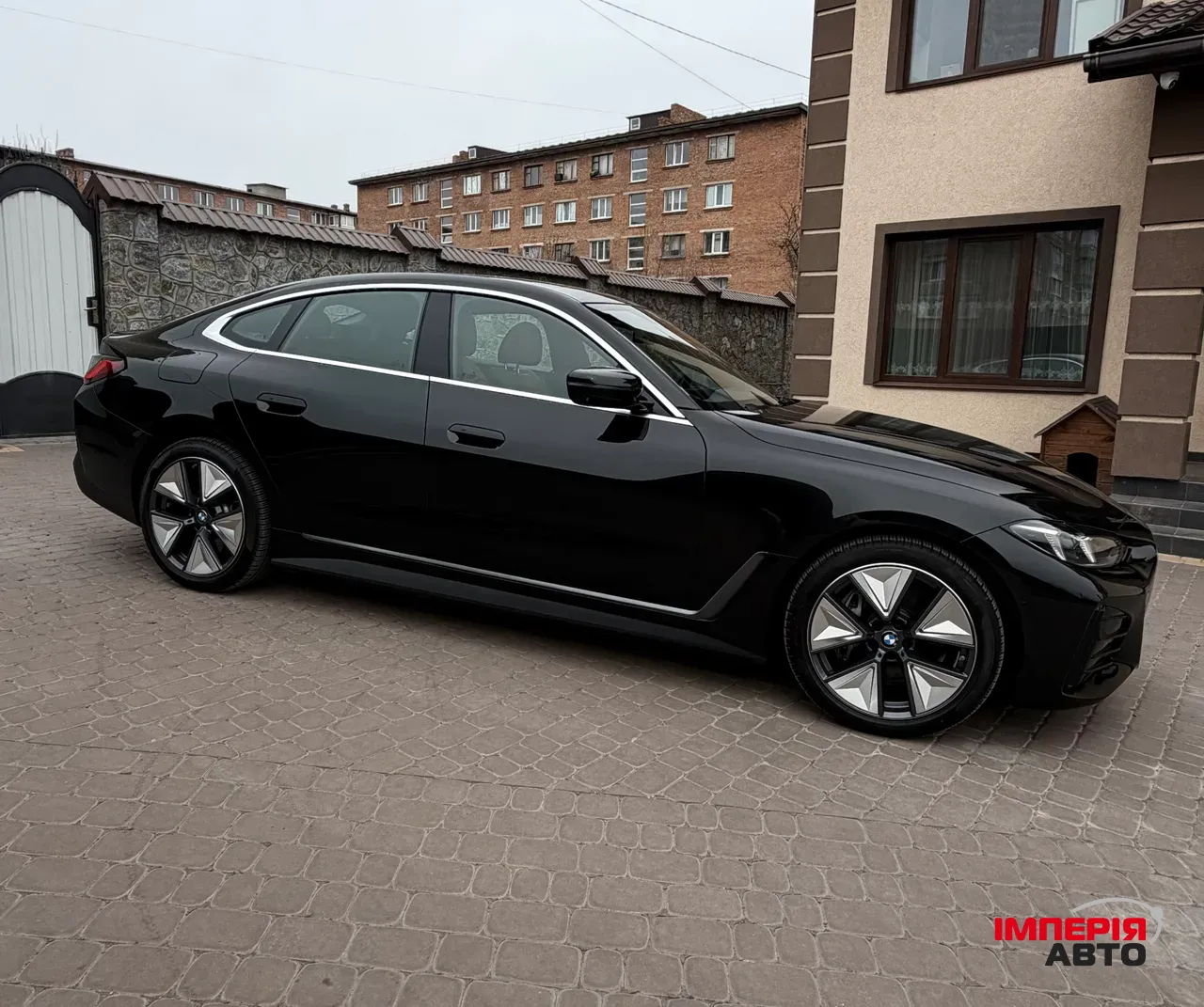 BMW i4 - фото 4