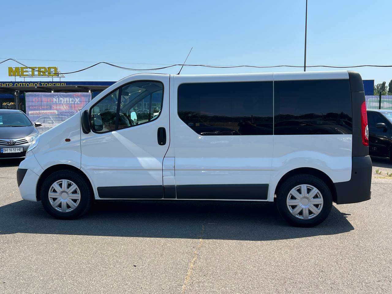 Opel Vivaro - фото 11