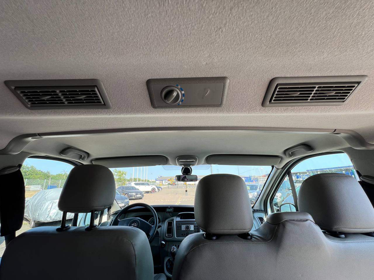 Opel Vivaro - фото 10