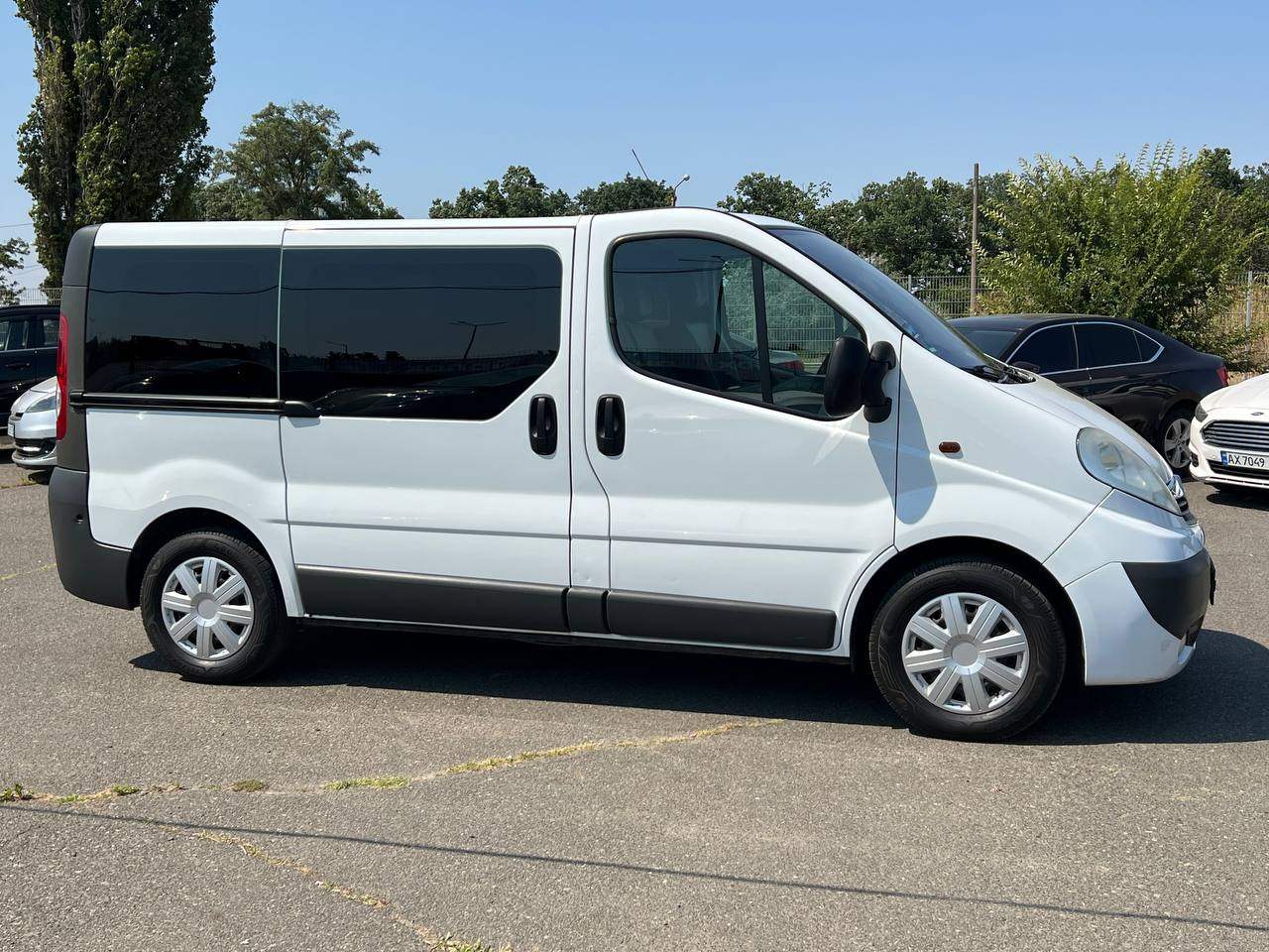 Opel Vivaro - фото 2