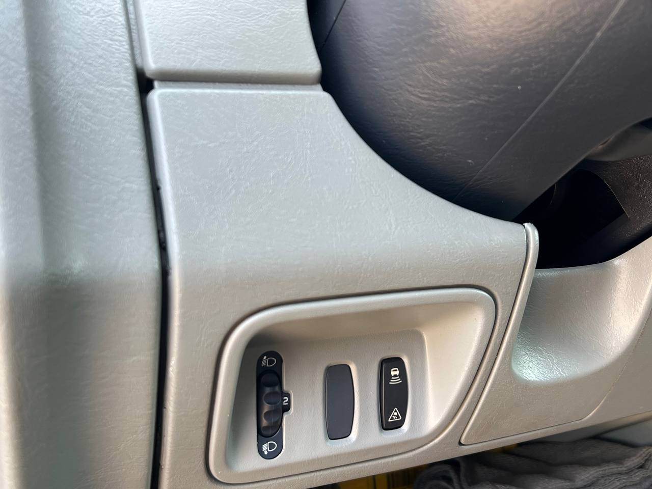 Opel Vivaro - фото 12