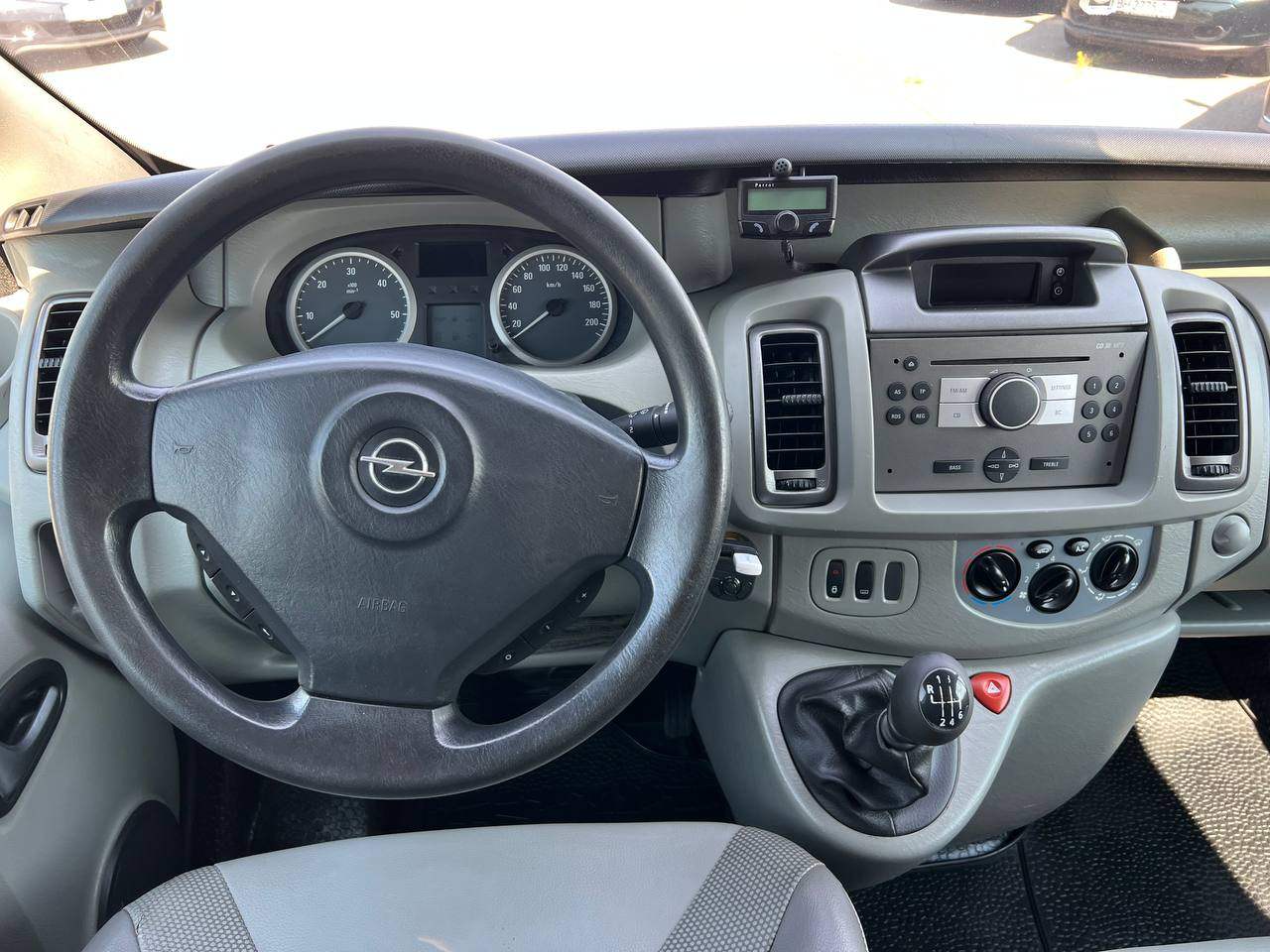 Opel Vivaro - фото 5