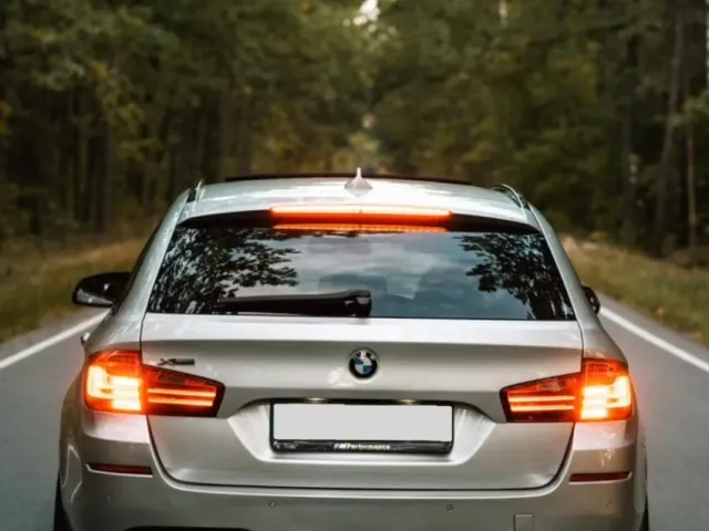 BMW 5 серії - фото 2