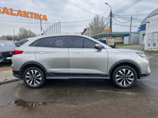 Weltmeister EX5 - фото 3