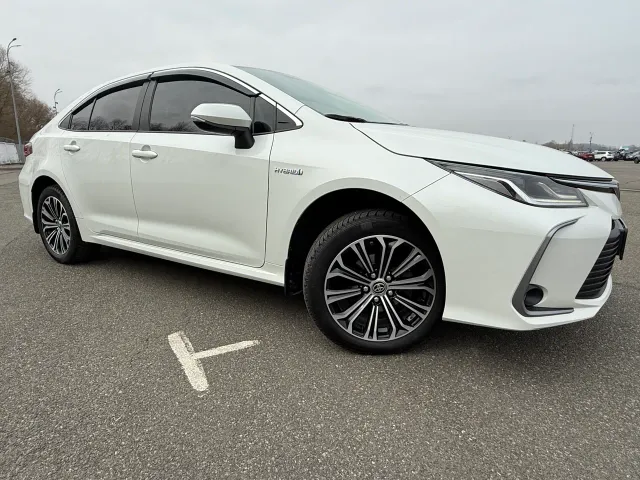 Toyota Corolla - фото 2