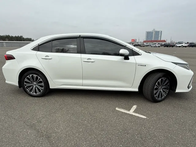 Toyota Corolla - фото 3