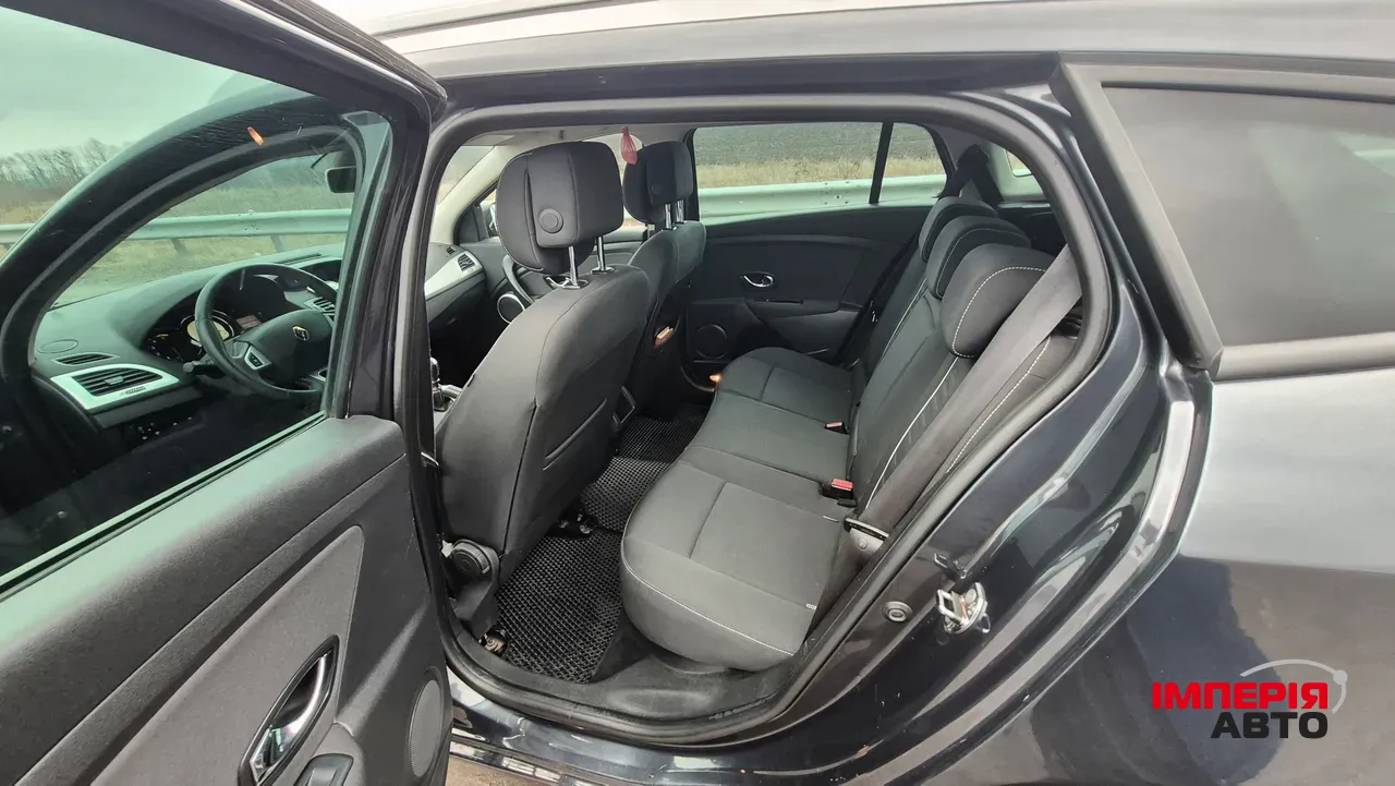Renault Megane - фото 7