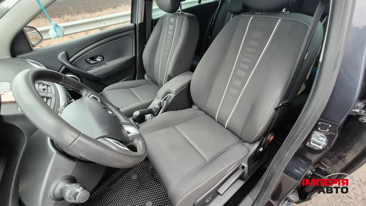 Renault Megane - фото 9