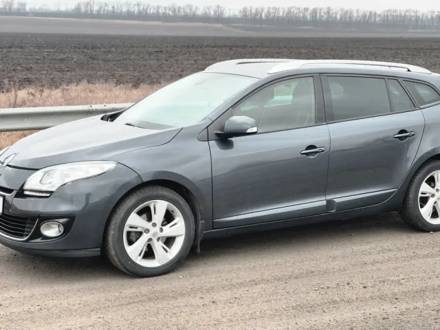 Renault Megane - фото 2
