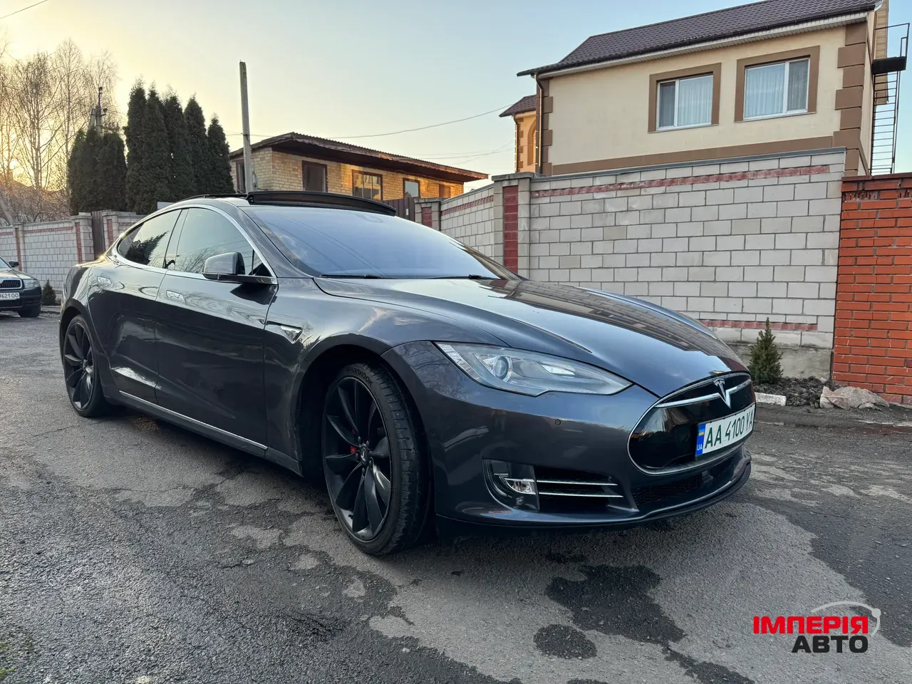 Tesla Model S - фото 2