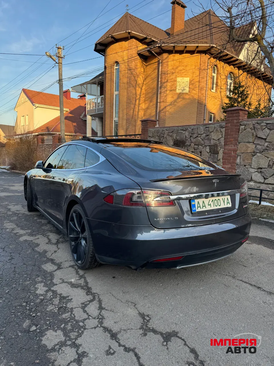 Tesla Model S - фото 10