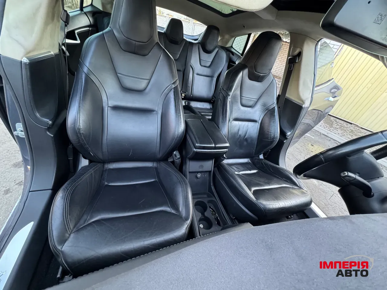 Tesla Model S - фото 32