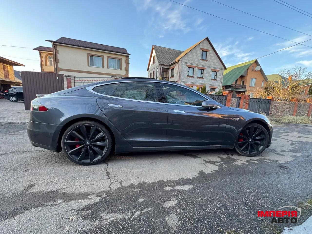 Tesla Model S - фото 12
