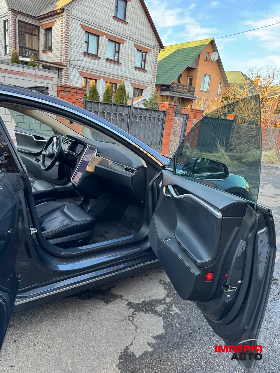 Tesla Model S - фото 30