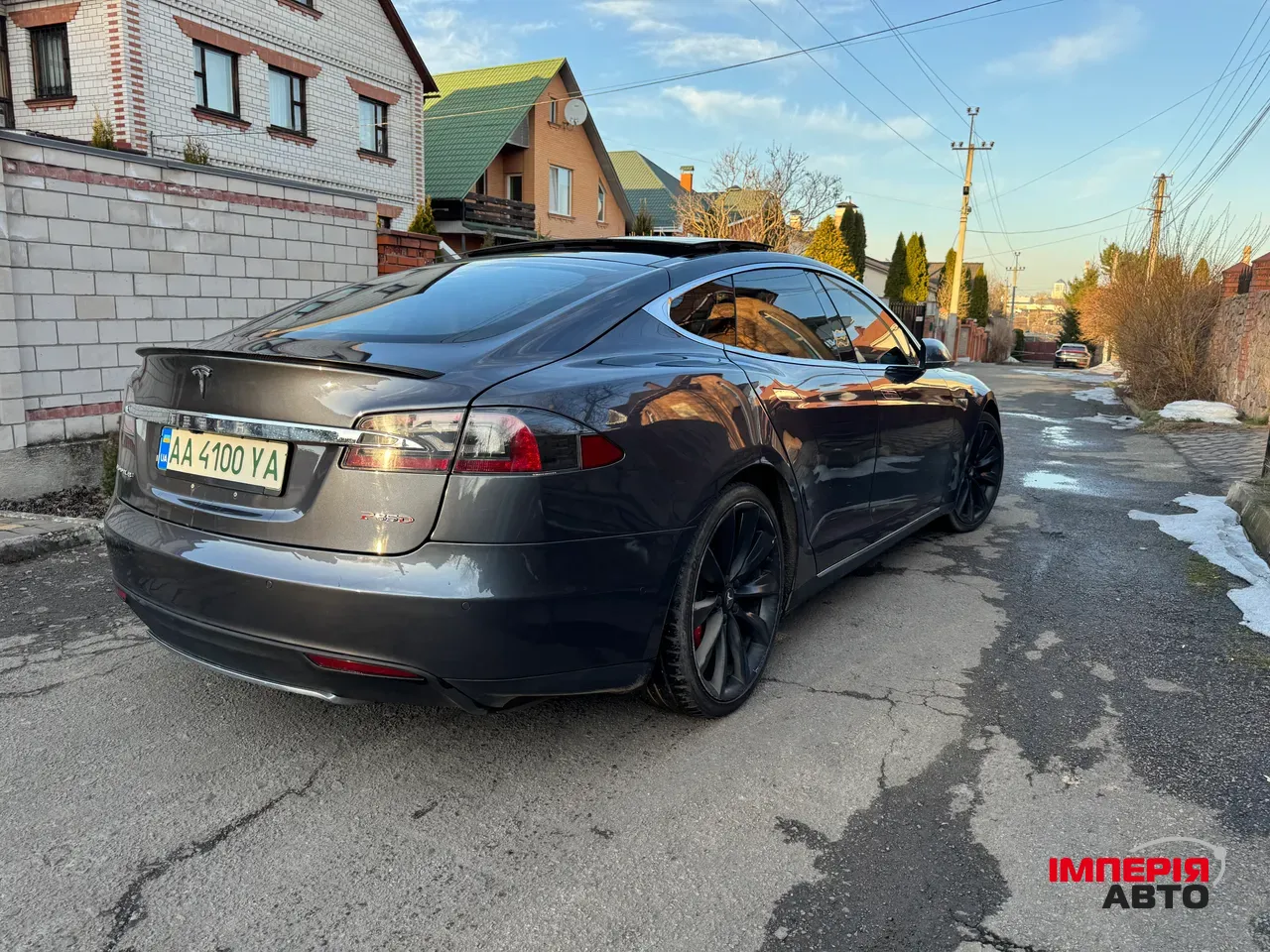 Tesla Model S - фото 5