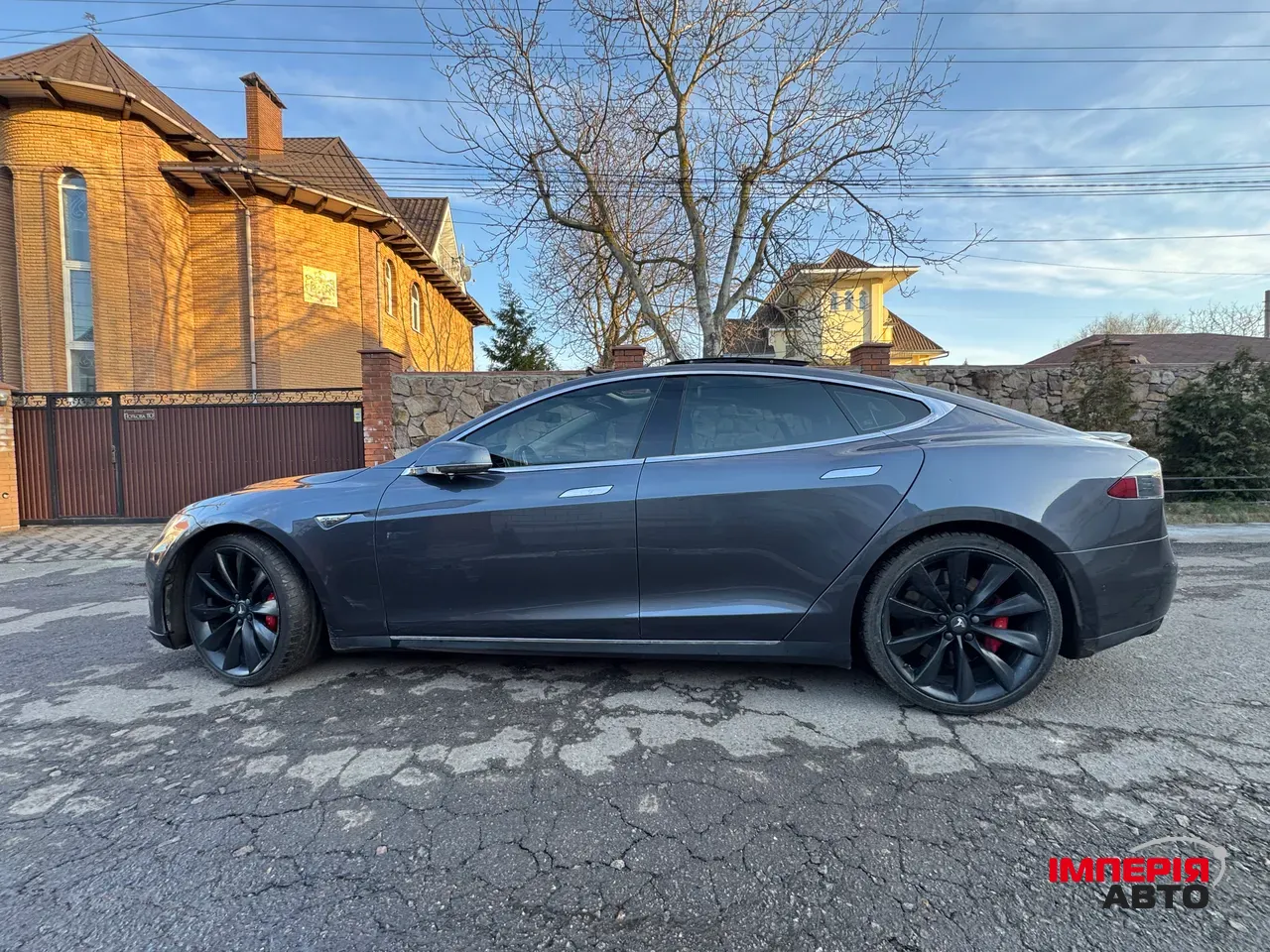Tesla Model S - фото 6