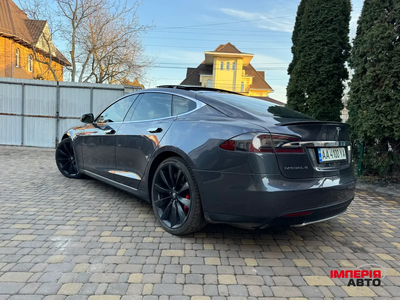 Tesla Model S - фото 23