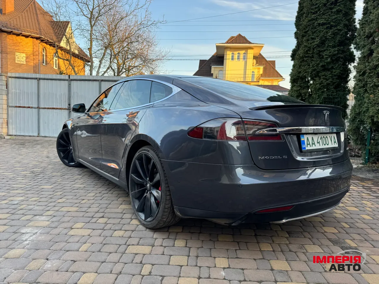 Tesla Model S - фото 17