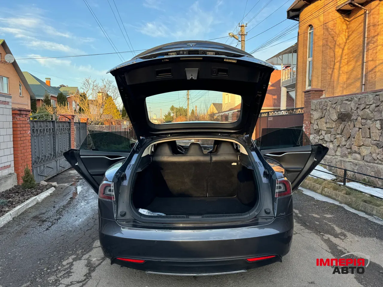 Tesla Model S - фото 25