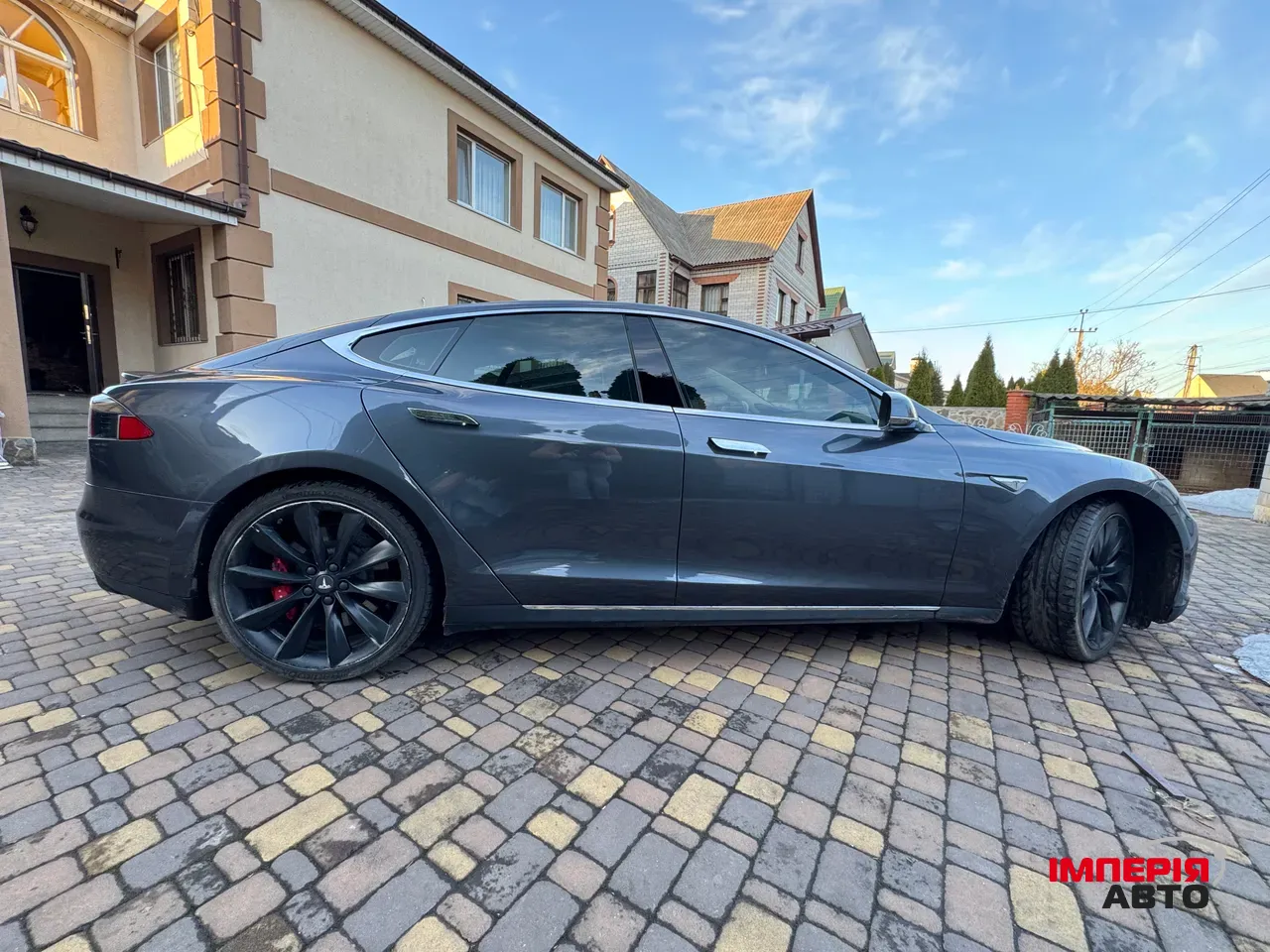 Tesla Model S - фото 19