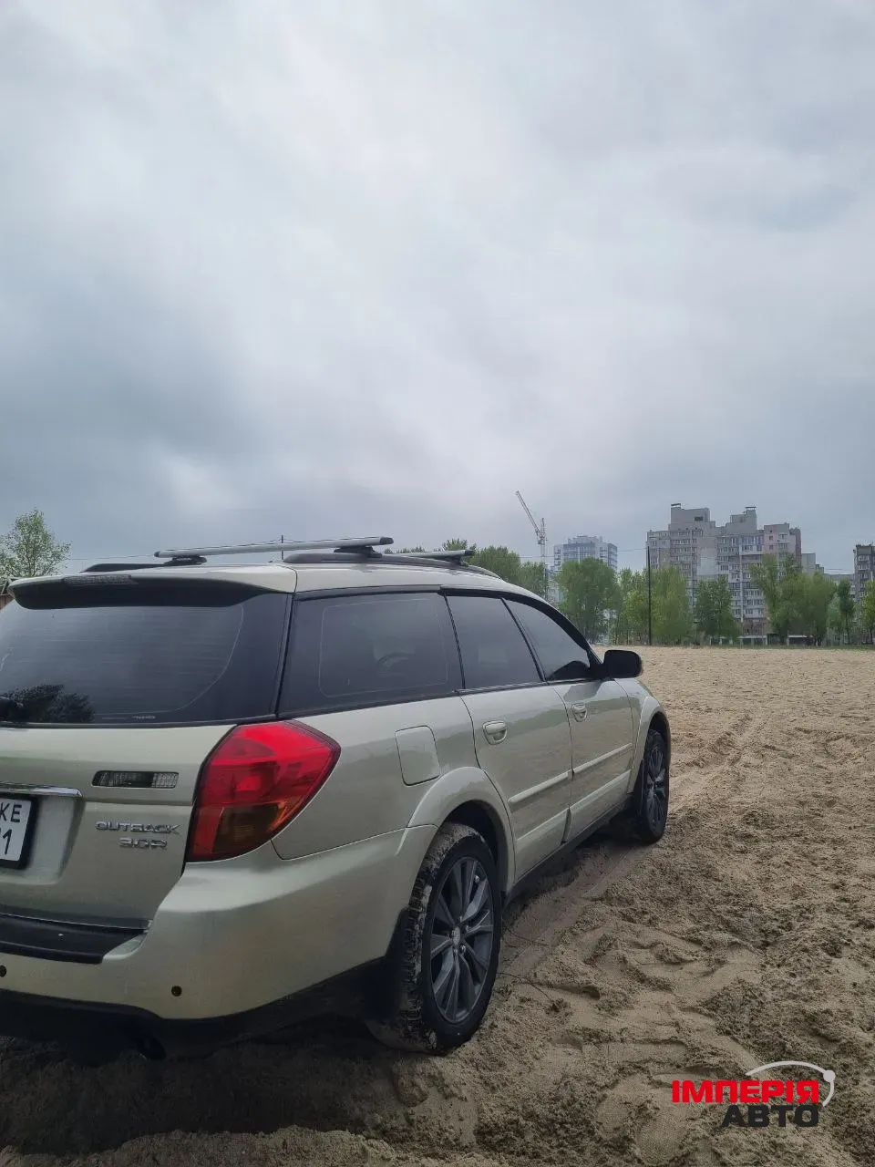 Subaru Legacy - фото 2